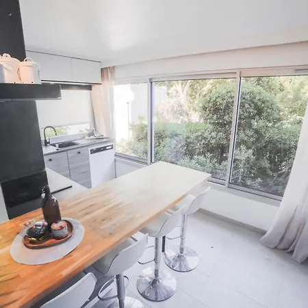 Apartmán T3- Un Oasis Renove Et Climatise Au Centre De Lgm *
