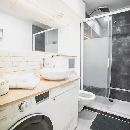 Apartmán T3- Un Oasis Renove Et Climatise Au Centre De Lgm *